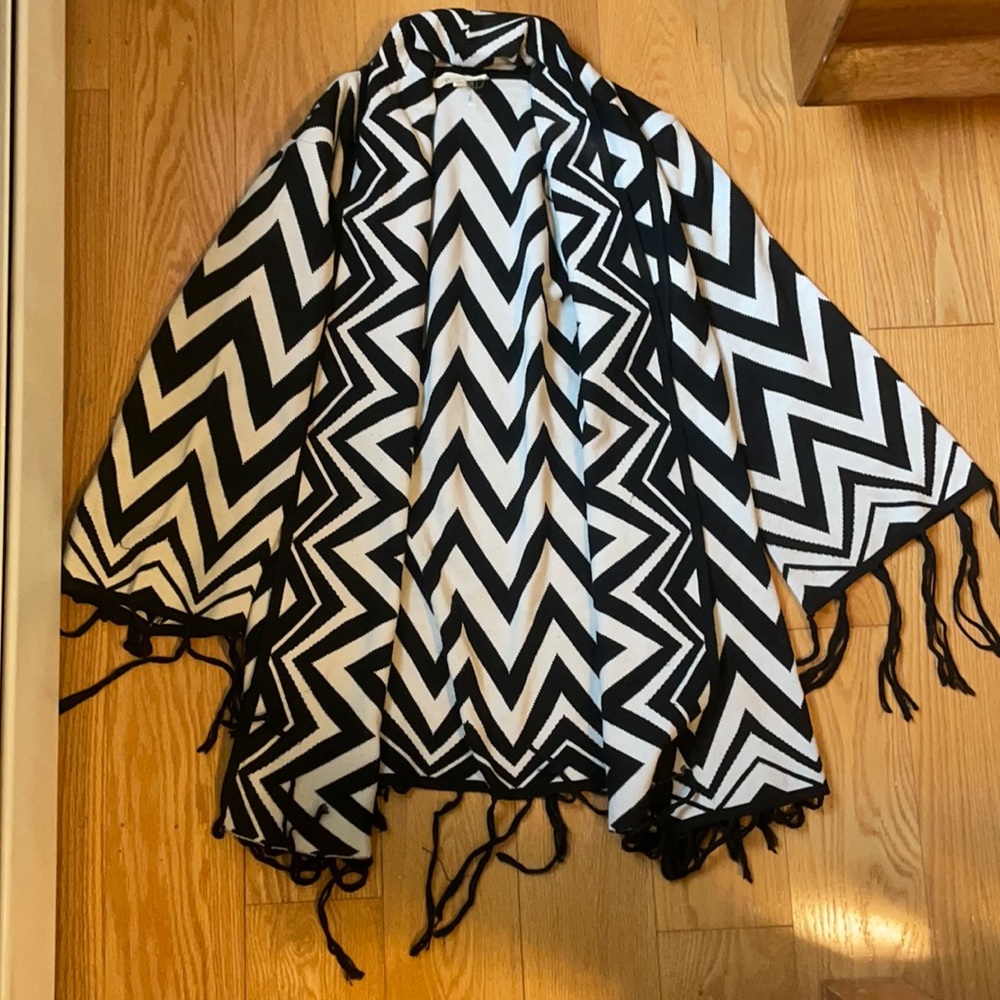 Warm and thicker material black and ivory cardigan